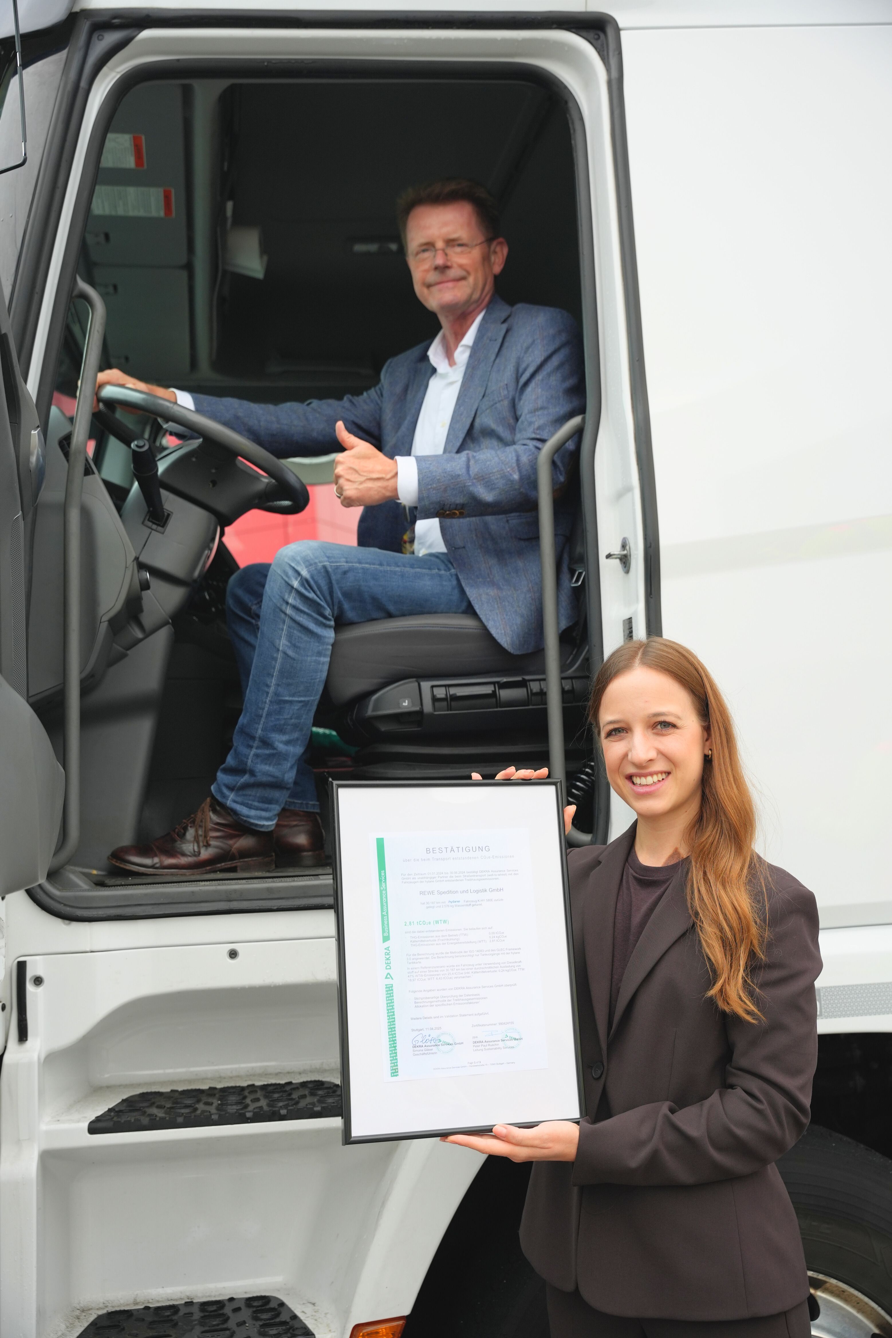 REWE Nord spart 48 Tonnen CO2 mit Wasserstoff-Lkw von hylane